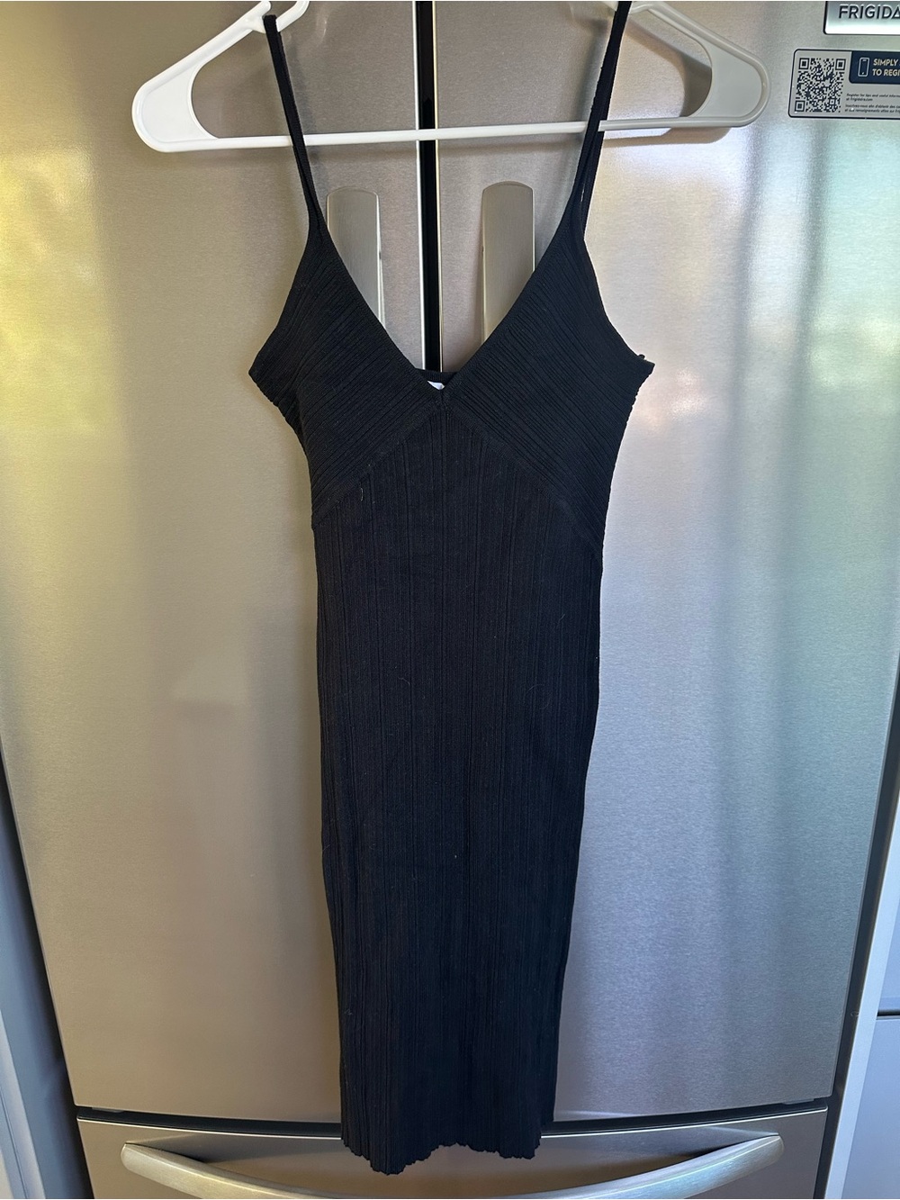 Bershka Black Ribbed V‑Neck Midi Slip Dress